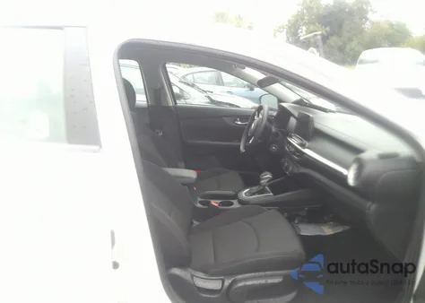 2021 Kia Forte Fe из США, поврежденный, VIN 3KPF24AD1ME353552